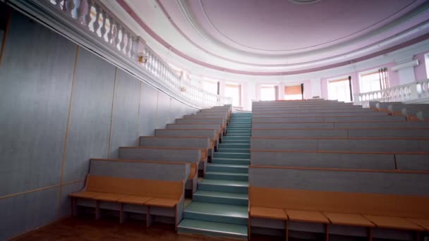 Modern Auditorium Stairs Many Rows Wooden Desks Rising Conference Hall — Stock Video