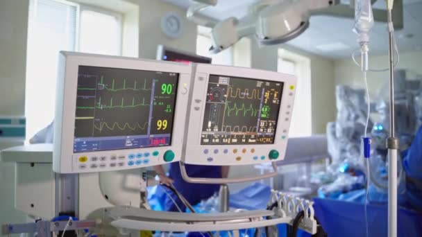 Ιατρικές Οθόνες Στο Χειρουργείο Οθόνη Οθόνης Ζωτικά Σημεία Ασθενούς Παρακολούθηση — Αρχείο Βίντεο