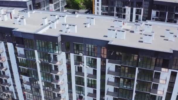 Nieuw Huis Voor Stadsbewoners Eigentijds Appartementencomplex Met Grote Ramen Prachtige — Stockvideo