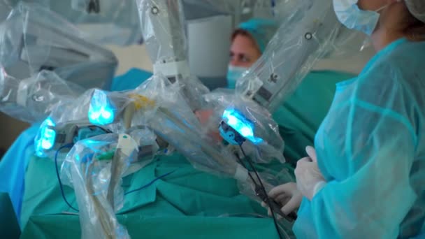 Минимально Инвазивные Хирургические Инновации Роботизированная Хирургия Больнице Современным Технологическим Оборудованием — стоковое видео