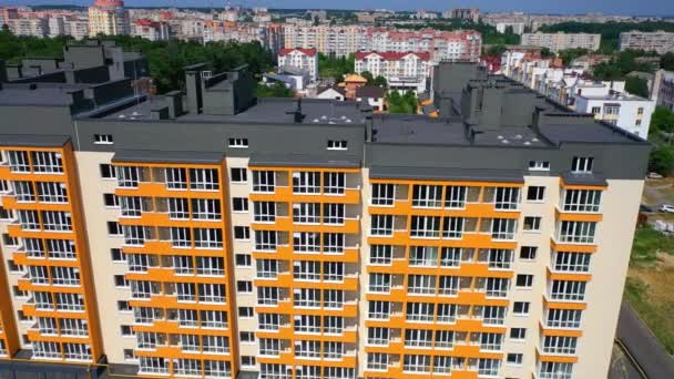 Nieuwe Stad Bezienswaardigheid Modern Appartementengebouw Stedelijke Achtergrond Kleurrijk Ontwerp Van — Stockvideo