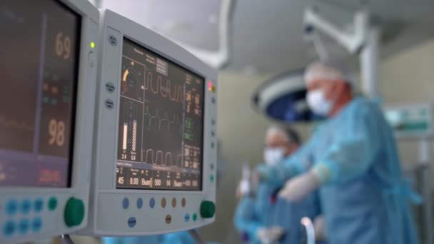 Monitores Unidade Terapia Intensiva Batimento Cardíaco Paciente Tela Computadores Durante — Vídeo de Stock