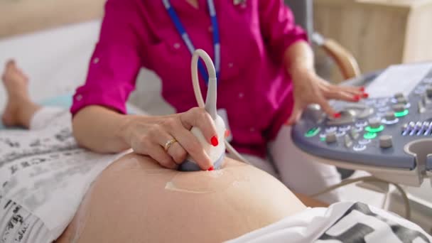 Těhotná Žena Ultrazvukovém Vyšetření Proces Ultrasonografie Plodu Koncept Těhotenství Zdravotní — Stock video