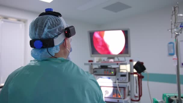 Snygg Neurokirurg Medicinsk Uniform Och Maskoperation Professionell Neurokirurgisk Läkare Som — Stockvideo