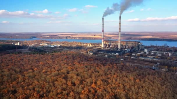Ekologiczne Przemysłowe Zanieczyszczenie Fabryki Drone Widok Dużej Fabryki Przemysłowej Sezonie — Wideo stockowe