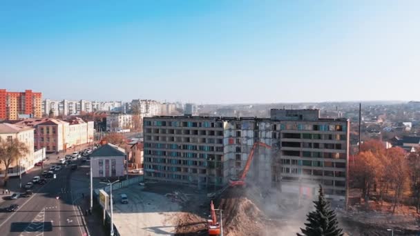 Excavator Destroying Building Bulldozer Constructive Demolition — Stock Video