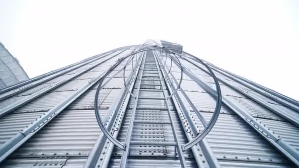 钢铁阻碍了农业生产的发展 大型存储电梯的建造 — 图库视频影像