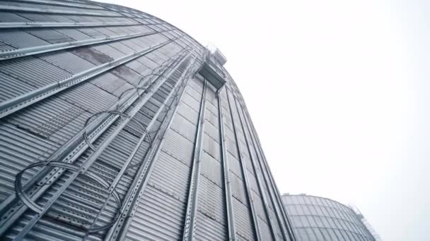 大型存储电梯的建设 农业耕作用钢库 — 图库视频影像