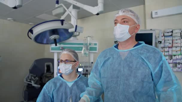 Specjaliści Chirurgii Medycznej Pracujący Oddziale Ratunkowym Koncepcja Pracy Zespołowej Pracowników — Wideo stockowe