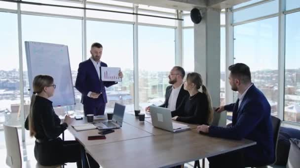 Comunicação Discussão Reunião Negócios Equipa Cooperativa Discutir Fichas Mesa Escritório — Vídeo de Stock