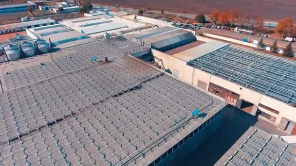 Tetti Magazzini Preparati Installazione Pannelli Solari Top Degli Hangar Ricoperti — Video Stock