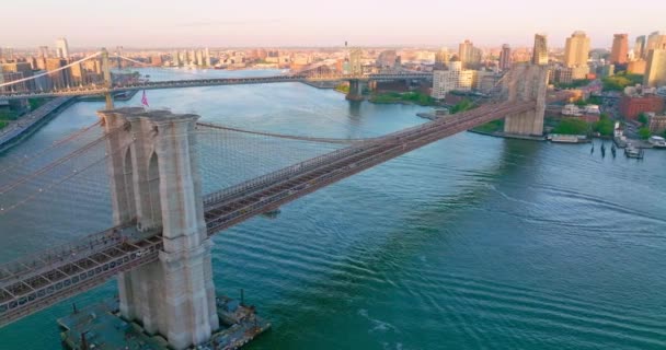 Brooklyn Manhattan Bridges Sobre East River Nova Iorque Paisagem Urbana — Vídeo de Stock