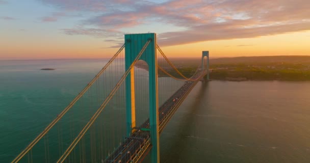 New York Taki Whitestone Köprüsü Nün Muhteşem Inşaatı Batan Güneşin — Stok video