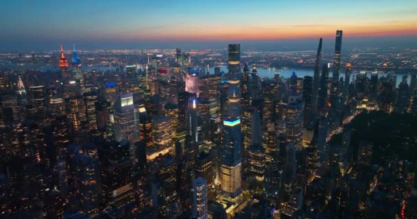 Миллиарды Огней Фоне Огромного Мегаполиса Потрясающая Панорама Нью Йорка Воздуха — стоковое видео