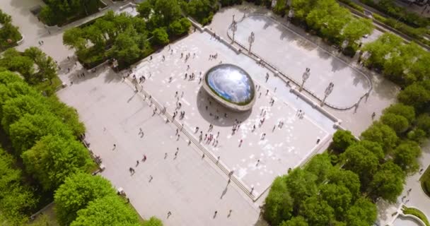Iconic Cloud Gate Entouré Nombreux Touristes Visitant Site Vue Dessus — Video