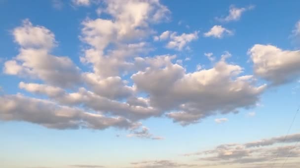 Bildung Von Kumuluswolken Der Atmosphäre Zeitraffer Kleiner Weicher Wolken Himmel — Stockvideo