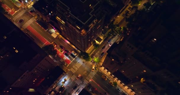 Трафік Ніколи Спав Мегаполіс Автомобілі Швидко Рухаються Вздовж Перехрестя Вид — стокове відео