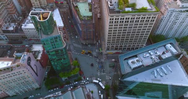 Imponujące Wysokie Budynki Nowym Jorku Usa Dzień Drona Wznosząca Się — Wideo stockowe