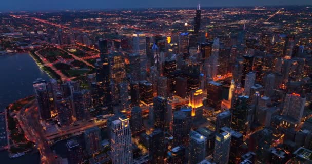 Światła Nocne Chicago Illinois Usa Lśniąca Panorama Tętniącej Życiem Metropolii — Wideo stockowe