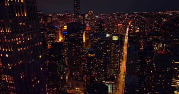 Şikago Şehir Merkezinde Gece Vakti Milyarlarca Işık Var Nsansız Hava — Stok video