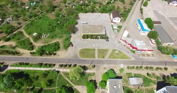 靠近农村的城镇绿地 从空中看美丽的白天镜头 — 图库视频影像