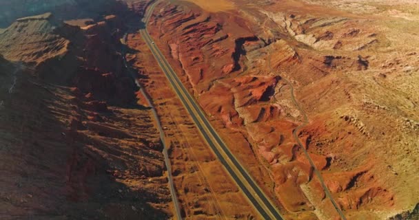 Routes Dans Les Merveilleux Canyons Amérique Voitures Conduisant Rapidement Long — Video