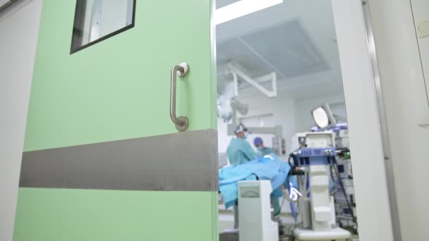 Otevřené Dveře Moderního Chirurgického Divadla Operačním Procesem Šmírování Práci Lékařských — Stock video