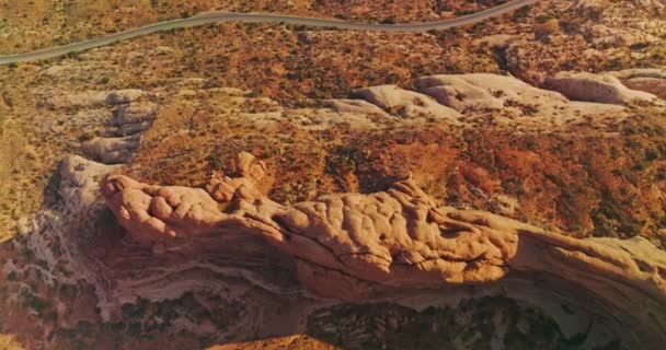 Удивительный Пейзаж Национального Парка Арки Америке Шоссе Идет Параллельно Красивому — стоковое видео