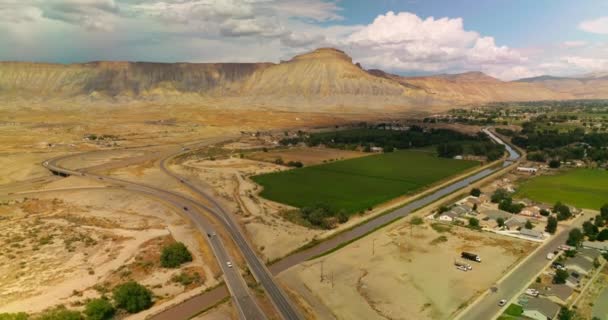 Autostrade Che Portano Città Turistica Del Colorado Incredibile Città Verde — Video Stock