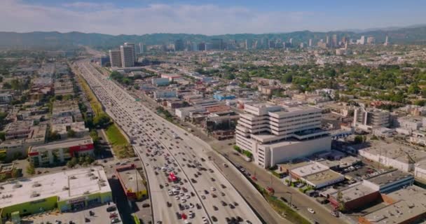Prachtig Zonnig Panorama Van Levendige Amerikaanse Stad Druk Verkeer Wegen — Stockvideo