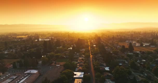 Úžasná Scenérie Krásného Zeleného Města Paprscích Jasného Slunce Napa Kalifornie — Stock video