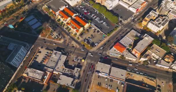 洛杉矶的街道 私人交通的移动 停车场忙着开车 顶部视图 — 图库视频影像