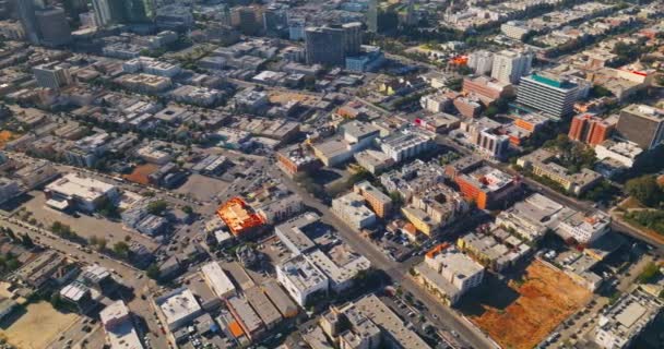 Güneşli Los Angeles California Abd Sokaklarında Çok Sayıda Araba Hareket — Stok video