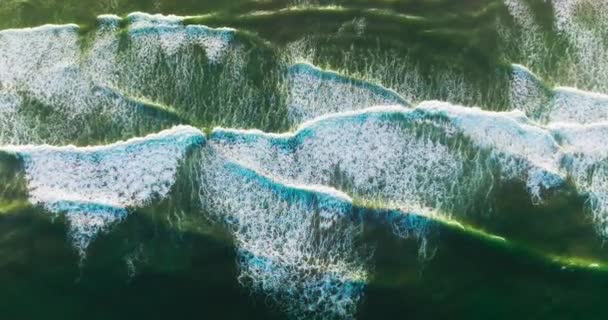 Beautiful Relaxing Movement Foamy Waves Surface Ocean Descending Drone Footage — Stock Video