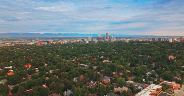 Gündüz Vakti Inanılmaz Denver Colorado Abd Nin Yeşil Manzarasına Iniyoruz — Stok video