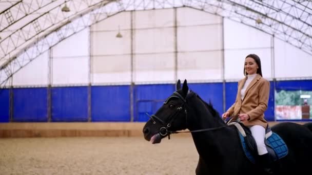 Happy Smiling Lady Taking Lessons Horse Riding Beautiful Long Haired — Stock Video