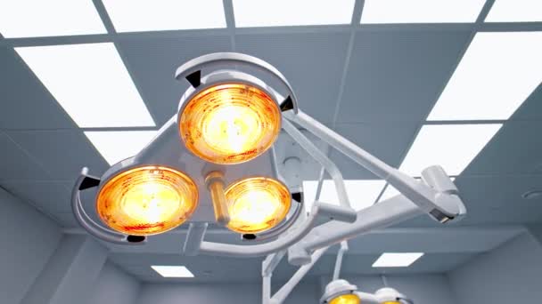 Krachtige Beweegbare Lamp Met Geel Licht Het Plafond Van Moderne — Stockvideo