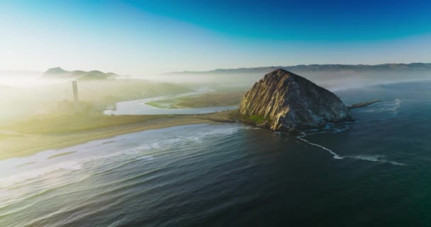 Magical Sight Morro Bay Covered Thick Fog Triangle Rock Shore — Stock Video