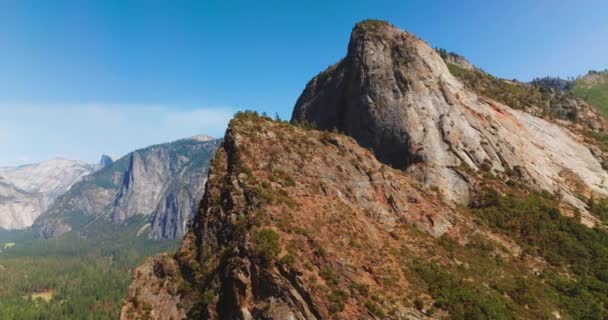 Yosemite Ulusal Parkı Kaliforniya Abd Deki Dağların Nefes Kesici Manzarası — Stok video