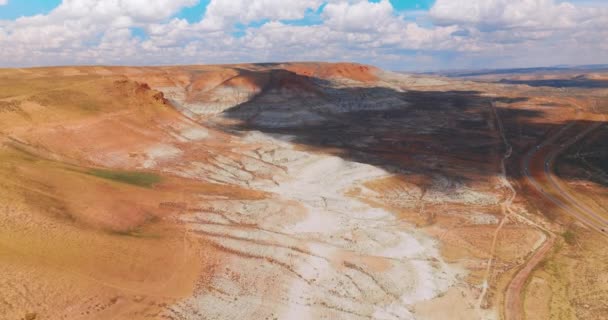 사막과 그림자를 떨어지는 Cloudscape 전망에서 와이오밍 미국의 — 비디오