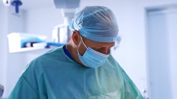 Пластический Хирург Быстро Толкает Инструмент Место Место Время Операции Операция — стоковое видео