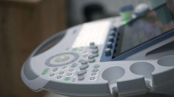 Klávesnice Obrazovka Senzoru Sada Tlačítek Moderním Stroji Pro Ultrazvukovou Diagnostiku — Stock video