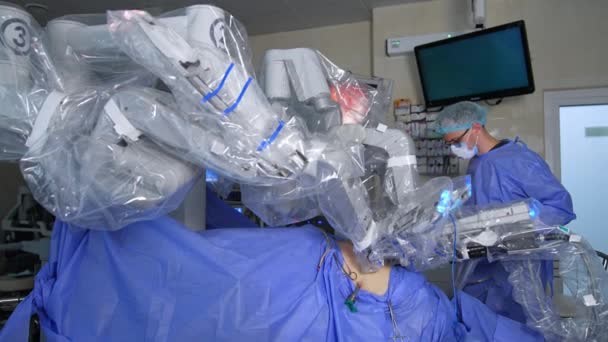 Equipamento Robótico Tecnológico Que Conduz Cirurgia Laparoscópica Teatro Operacional Moderno — Vídeo de Stock