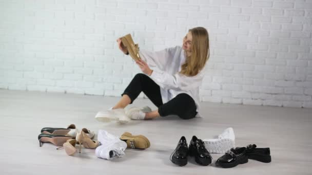 Choisir Des Chaussures Stylisées Choix Mode Chaussures Féminines — Video