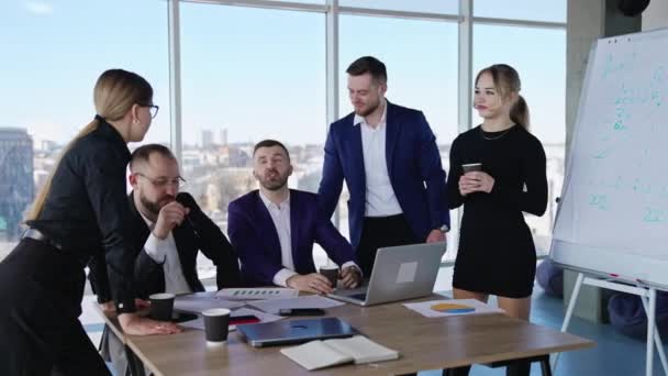 Företagsbrainstorming Grupp Grupp Företagsledare Som Sammanträder — Stockvideo
