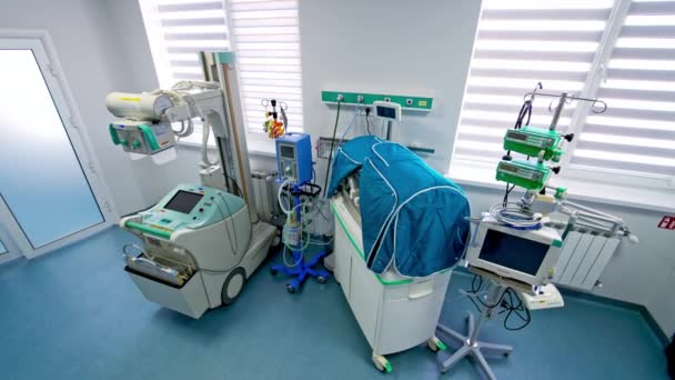 Profesjonalne Technologie Medyczne Nowoczesny Sprzęt Ratunkowy Nowej Sali Szpitalnej — Wideo stockowe