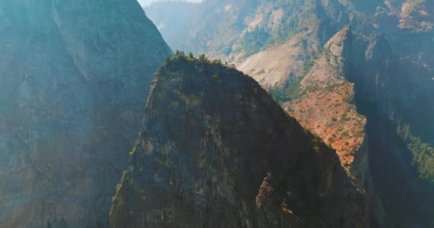 Natursköna Bergslandskap Utomhus Flygfoto Yosemite Nationalpark — Stockvideo