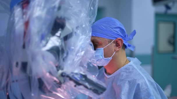 Cirurgia Robótica Especialista Uniforme Tecnologias Operacionais Modernas Profissionais — Vídeo de Stock