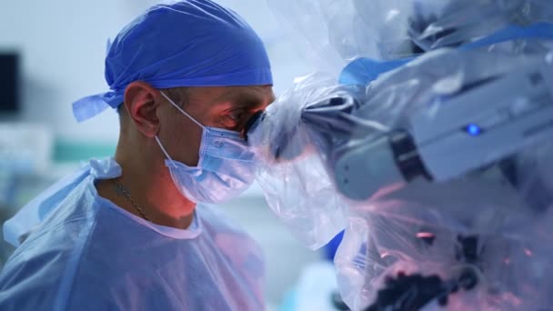 Professionell Kirurgassistent Operationssalen Kirurgisk Specialist Steril Uniformsarbete — Stockvideo