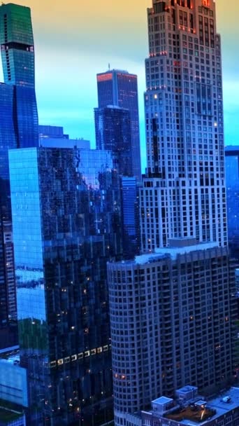 Les Gratte Ciel Chicago Colorés Bleu Dans Soirée Drone Images — Video